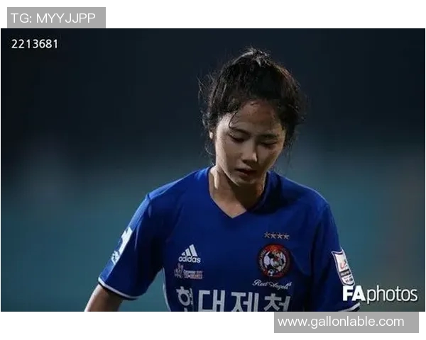 足球明星为何总是吸引众多女友背后的秘密与真相探讨